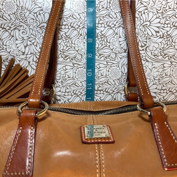 Dooney & Bourke  Lambskin Tobi Tote Zipper Closure - Picture 15 of 16